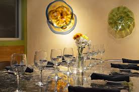 Elegant dinner setting for 8, courtesy of Mosaic Edibles